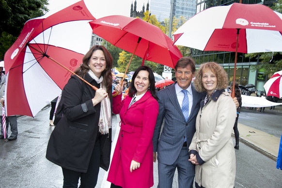 Photo de Marie-Josée Lamothe, présidente de Tandem International et coprésidente de la campagne Centraide 2018, Valérie Plante, mairesse de Montréal, Stephen Bronfman, président exécutif de Claridge et coprésident de la campagne Centraide 2018, et Lili-Anna Pereša, présidente et directrice générale de Centraide du Grand Montréal lors du lancement de la campagne 2018