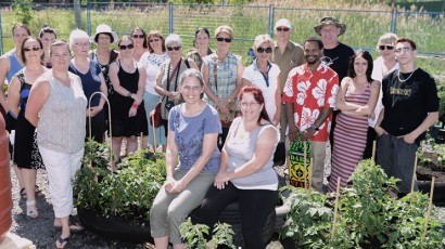A cooperative garden project brings together the community